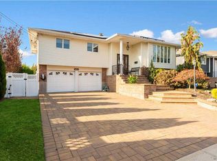 2471 Harbor Ln, Bellmore, NY 11710