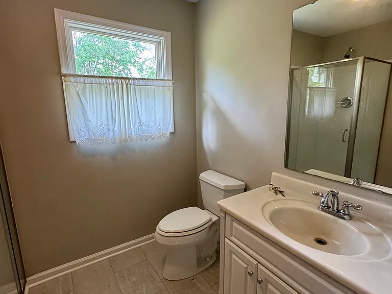 4775 Break Heart Rd — Photo 9