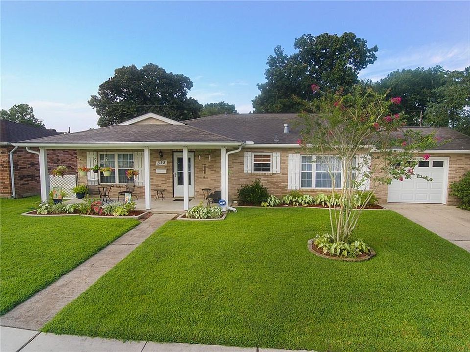 1st image of 328 Greenwood Dr