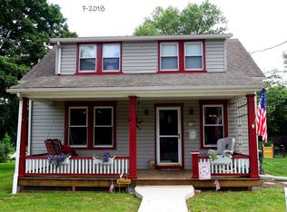 41 S Locust St, Lititz, PA 17543