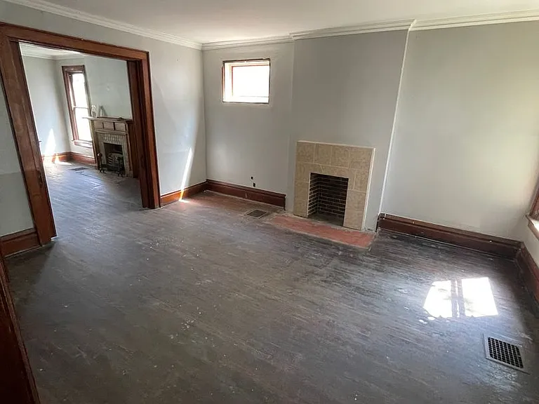 149 E 13th Ave — Photo 37