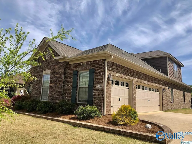 7505 Grayhawk Ct — Photo 2