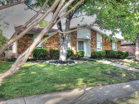 2nd image of 817 Cambridge Dr