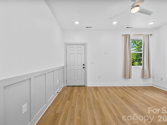 5th image of 1003 College Blvd