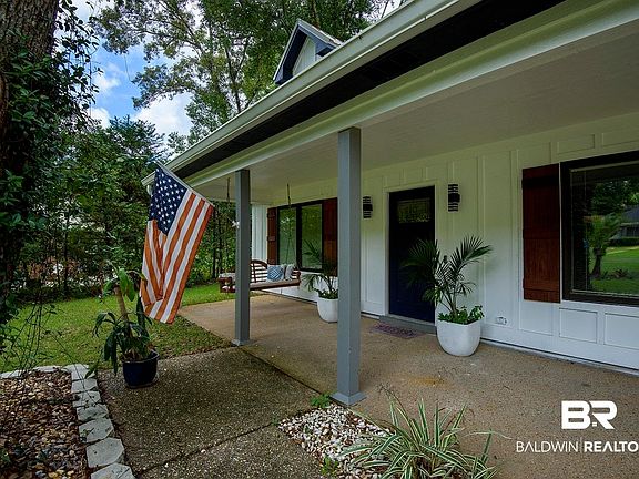 4th image of 110 Echo Ln