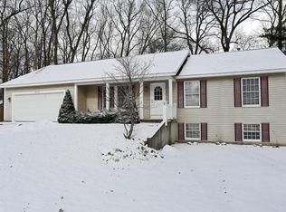 15273 Grand Oak Dr, Grand Haven, MI 49417