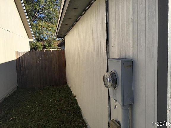 2nd image of 1704 Ashwood Cir