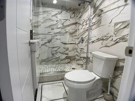 Rented by Cohen Group Real Estate INC | media 6