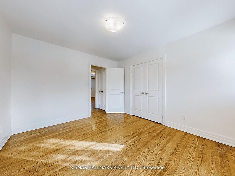 Toronto House for rent - 5 Bedrooms — photo 29