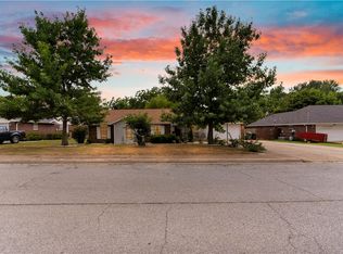2200 S K St, Rogers, AR 72758