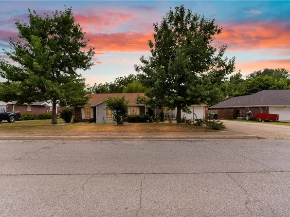 2200 S K St, Rogers, AR 72758