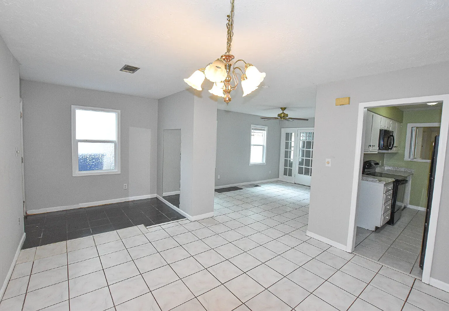 3 bed, 2.0 bath, $1,600 — Photo 3