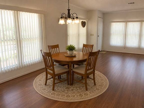 3rd image of 10936 Whispering Oaks Cir