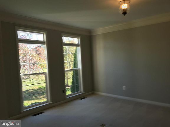 4th image of 6908 Mill Valley Dr