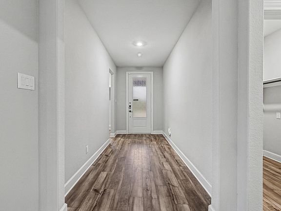 4th image of 832 Jackel Dr