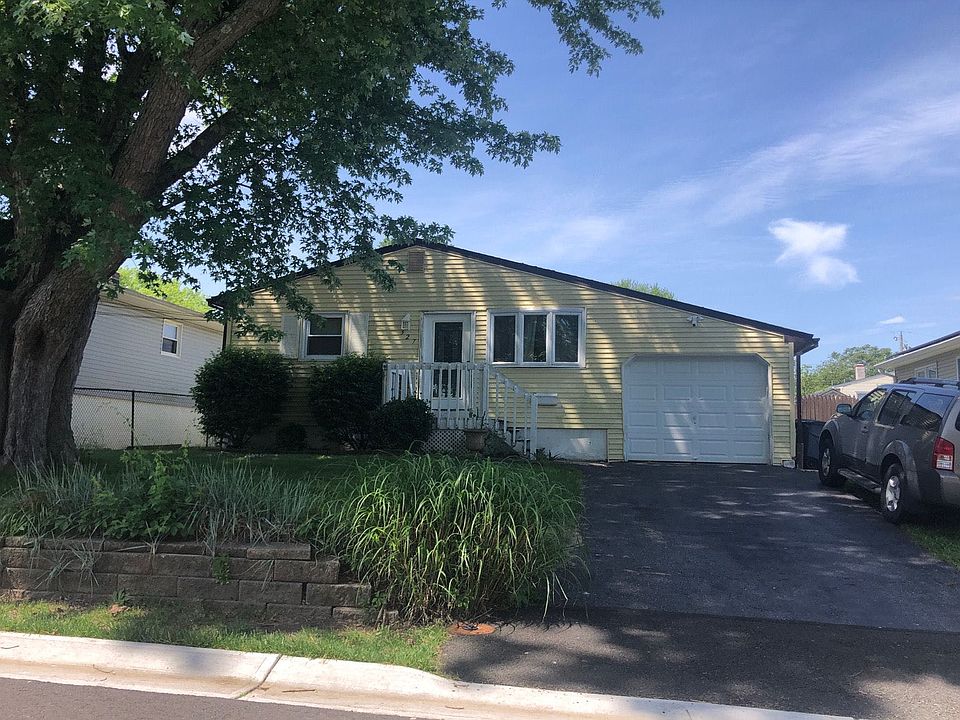 1st image of 327 Sherwood Dr