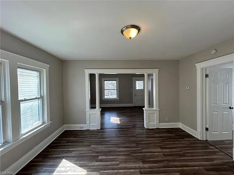 3327 W 88th St #UP — Photo 10