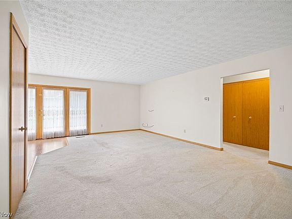5th image of 257 Park Place Dr