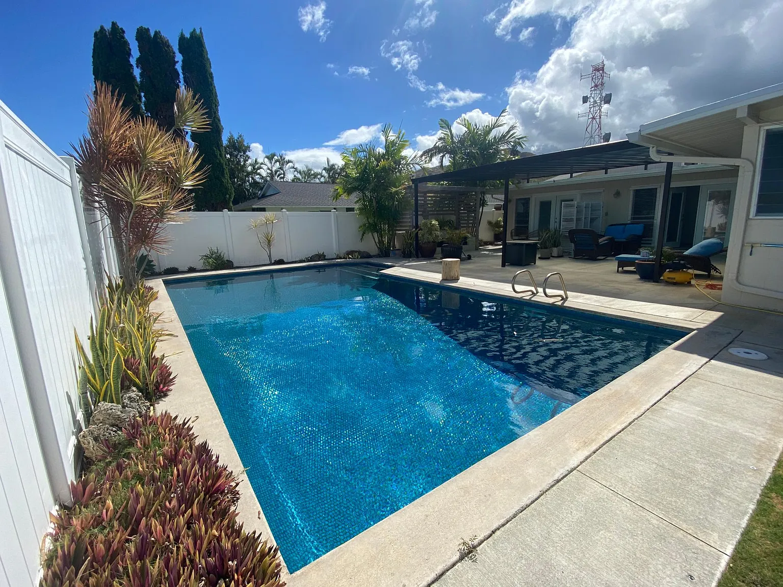 4 bed, 2196 sqft, $7,500 — Photo 2