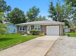621 N Monroe St, Lebanon, IL 62254