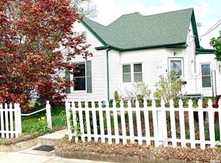 1218 S Main St, Jacksonville, IL 62650