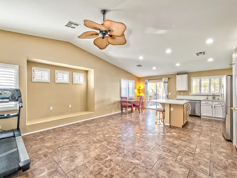 426 River Glider Ave — Photo 5