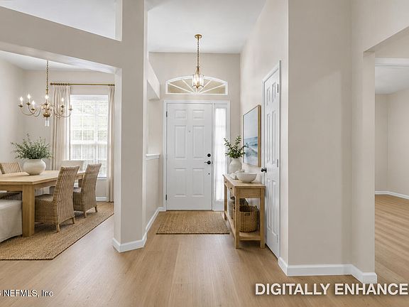 3rd image of 12484 HATTON CHASE Lane W