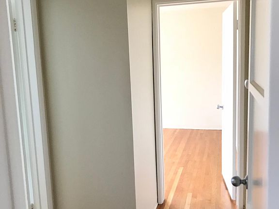 4th image of 4764 Cartwright Ave