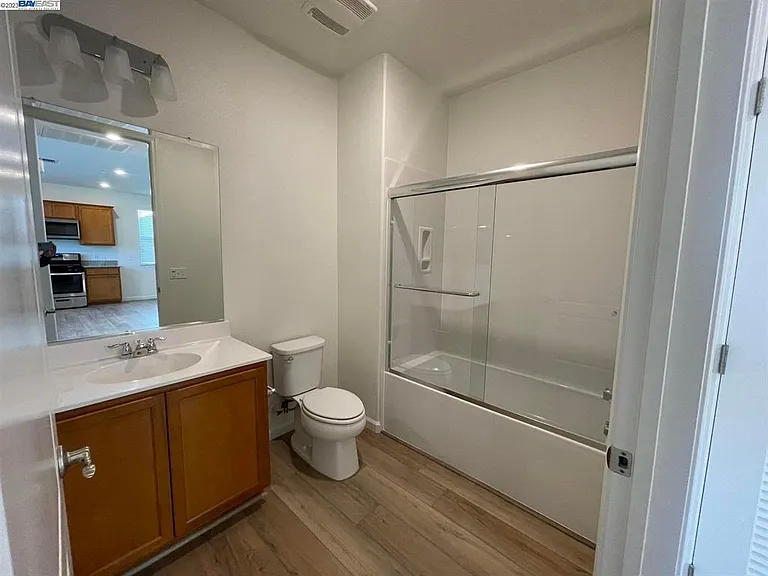 1920 Monroe Ct #3 — Photo 6