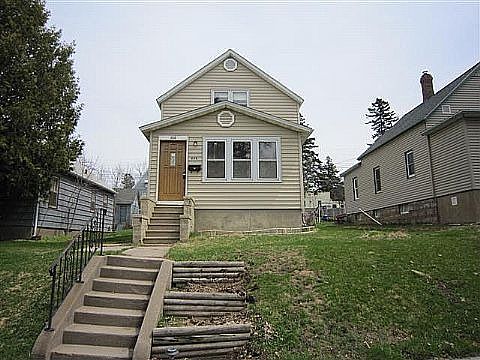 1st image of 806 Douglas Ave