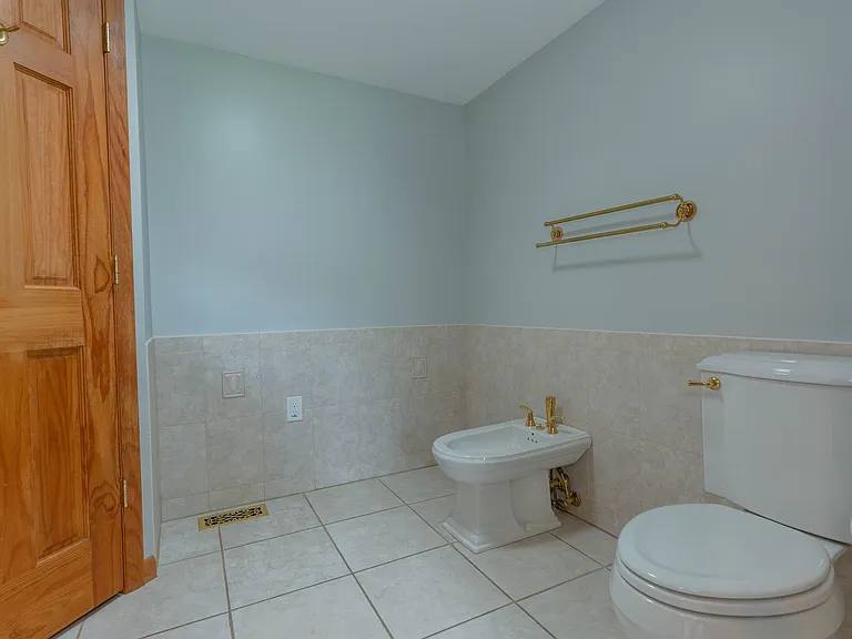 3093 Old Leetown Pike — Photo 10