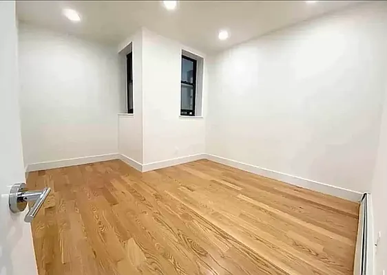 Rented by EastMount Realty LLC | media 9