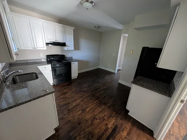 199-207 Howe Ave Unit 203, Shelton, CT 06484