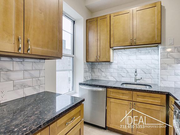 4th image of 623 Franklin Ave APT 3