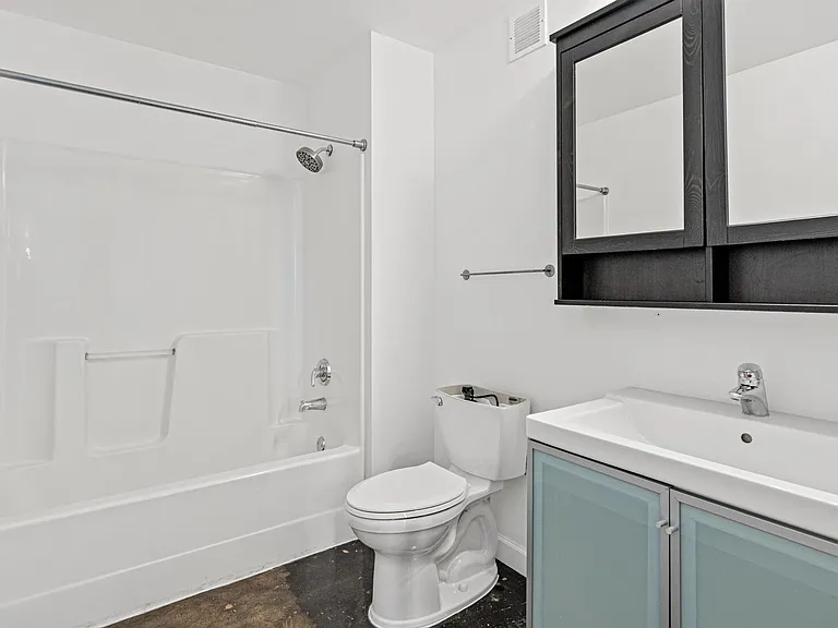 500 Robert St #401 — Photo 16