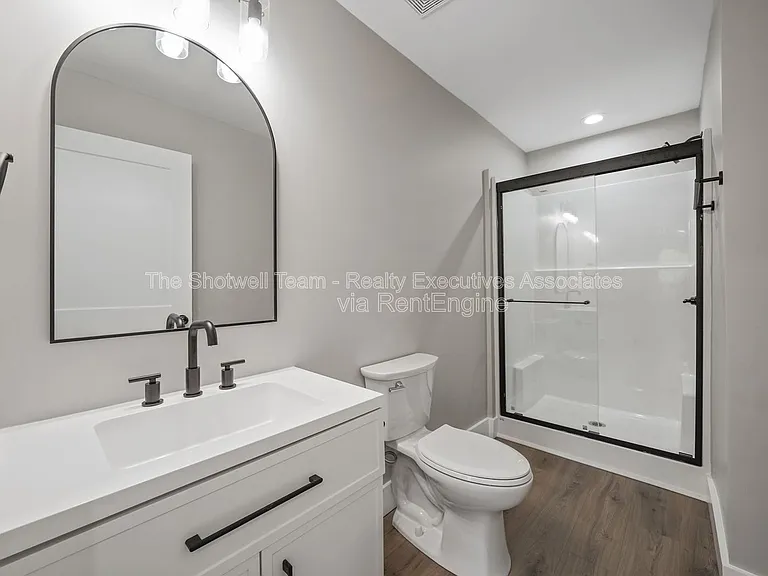 2711 Tarleton Ave — Photo 10