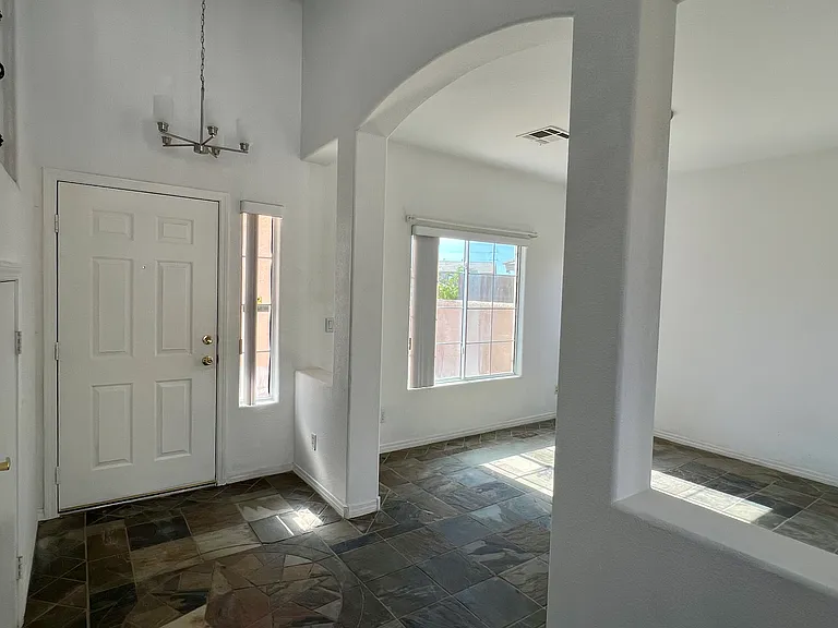 4337 Governors Hill St — Photo 4