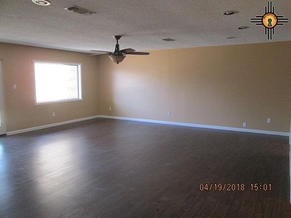 5th image of 1912 Villa Dr