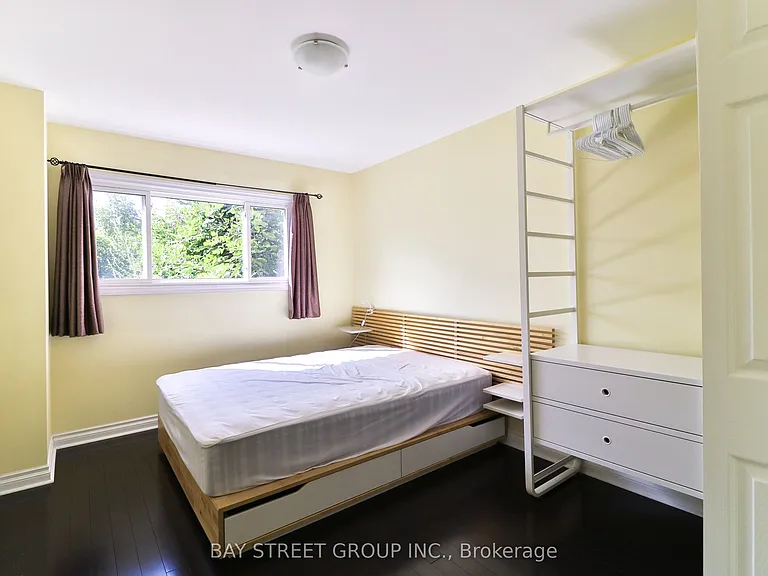 489 Fergo Ave — Photo 14