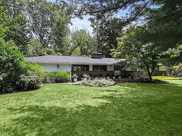 1004 Mercer Rd, Princeton, NJ 08540