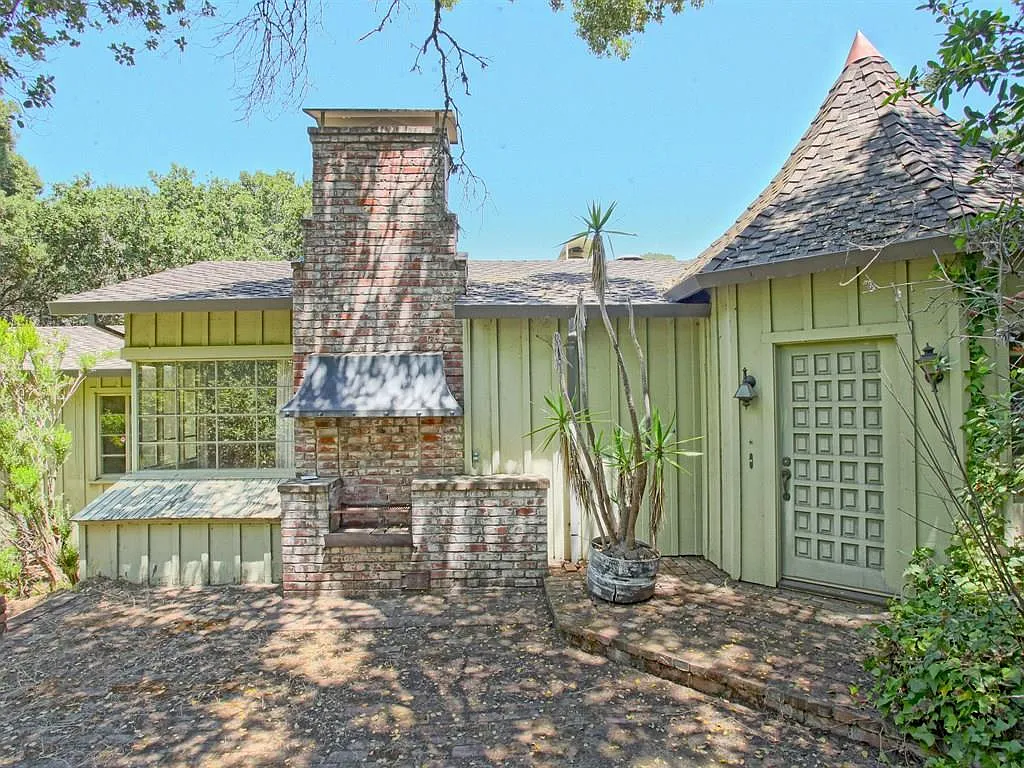 1565 Plateau Ave photo 1