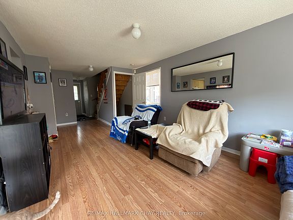 5th image of 207 Tunbridge Rd
