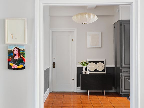 4th image of 30 5th Ave APT 12F