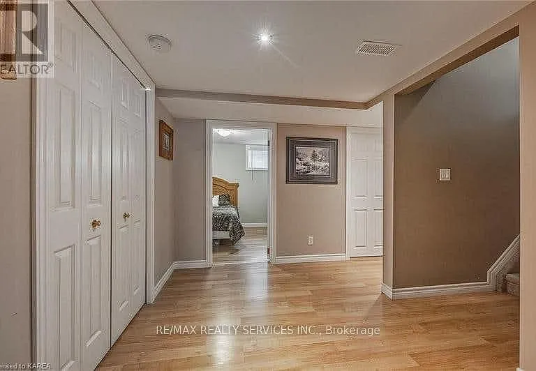 172 Macdougall Dr — Photo 23