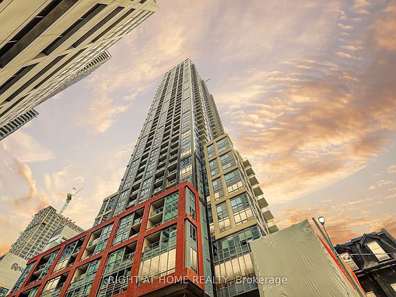 2nd image of 108 Peter St #5102