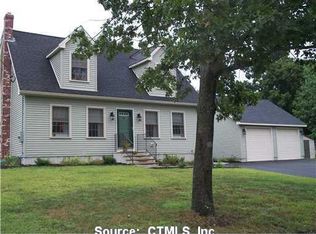 7 Susie Ave, Moosup, CT 06354