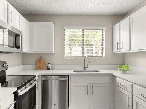 Eagles Point at Tampa Palms Apartments