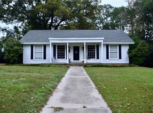 211 Myrtle St, Pineville, LA 71360