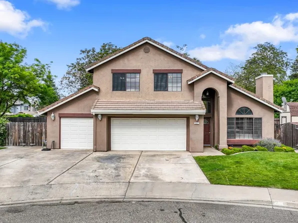 900 Gina Ct, Oakdale, CA 95361