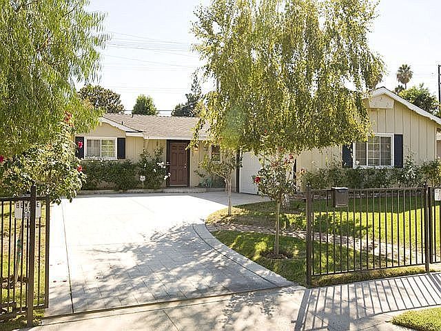 1st image of 23322 Gilmore St